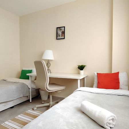 Weekend Apartments 3Br Кирения Екстериор снимка