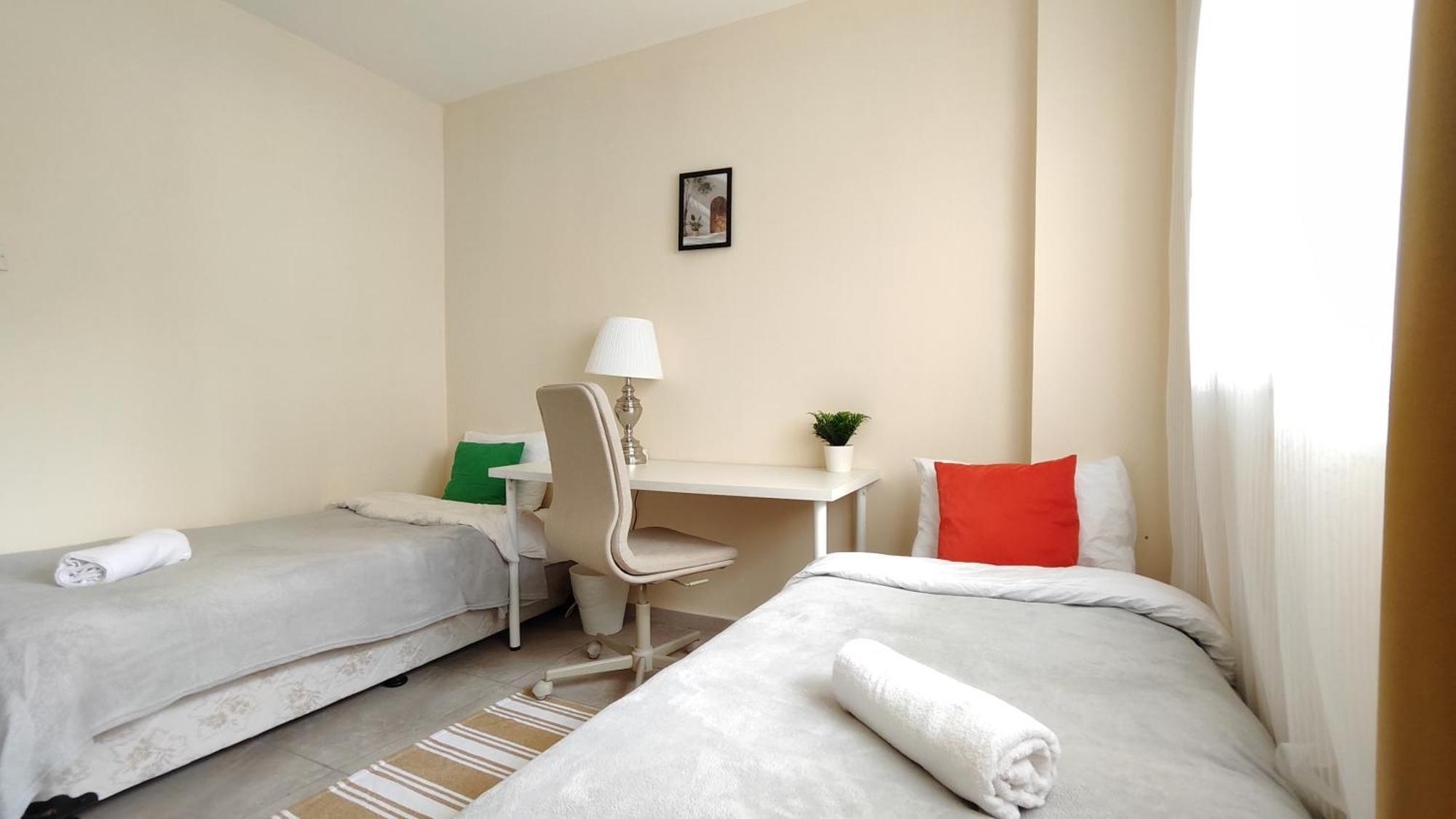 Weekend Apartments 3Br Кирения Екстериор снимка