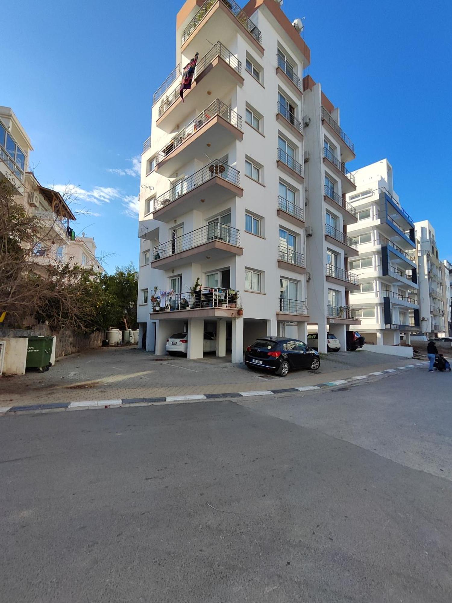 Weekend Apartments 3Br Кирения Екстериор снимка