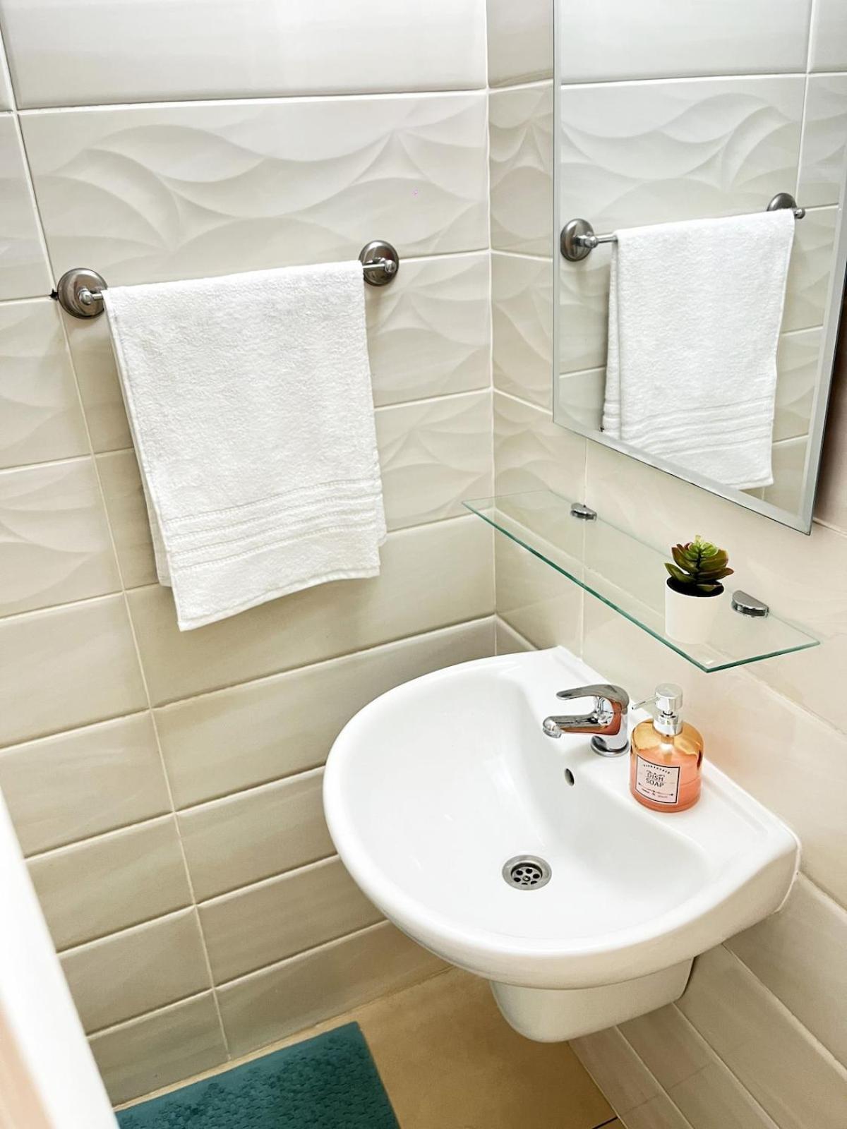 Weekend Apartments 3Br Кирения Екстериор снимка