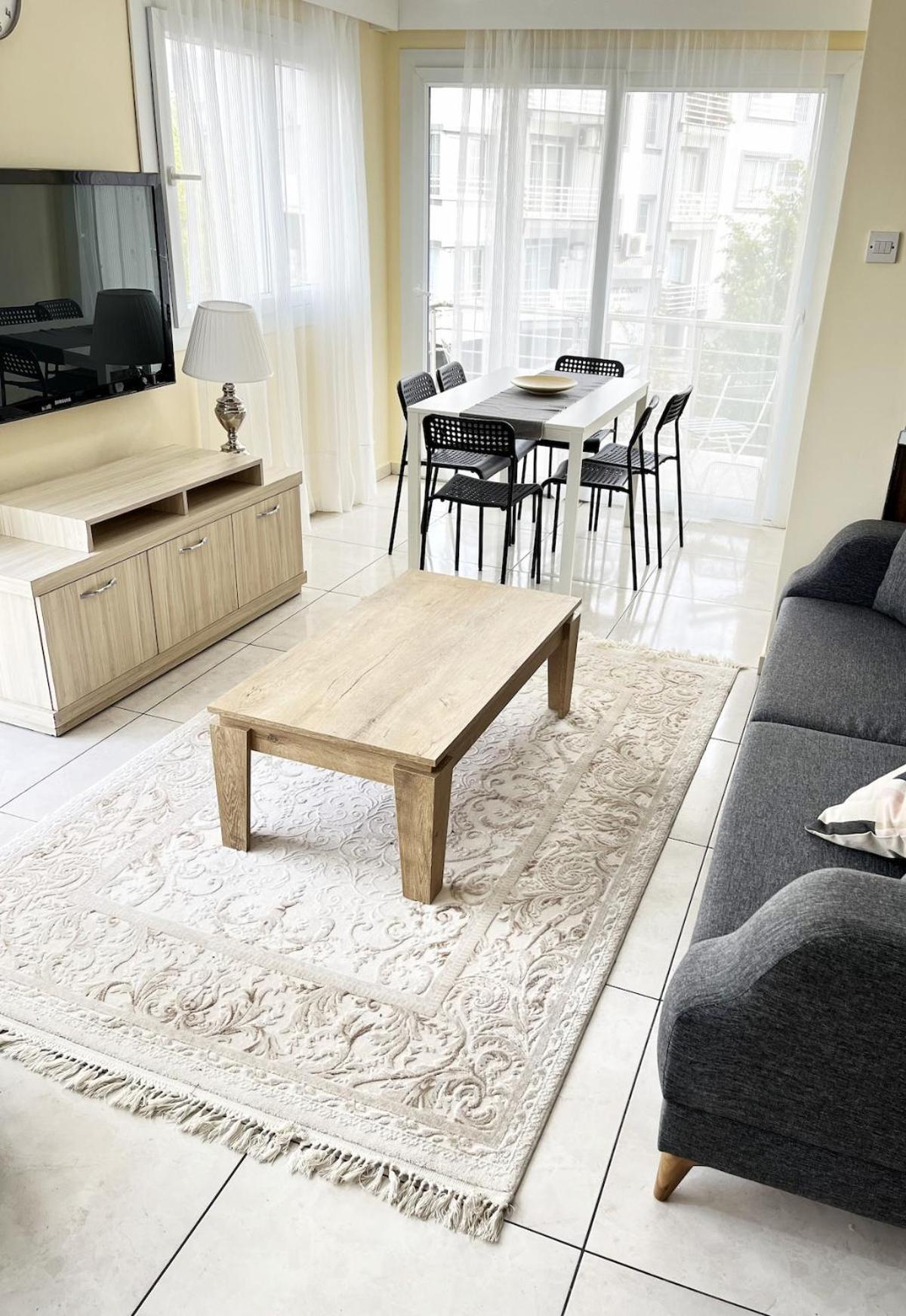 Weekend Apartments 3Br Кирения Екстериор снимка